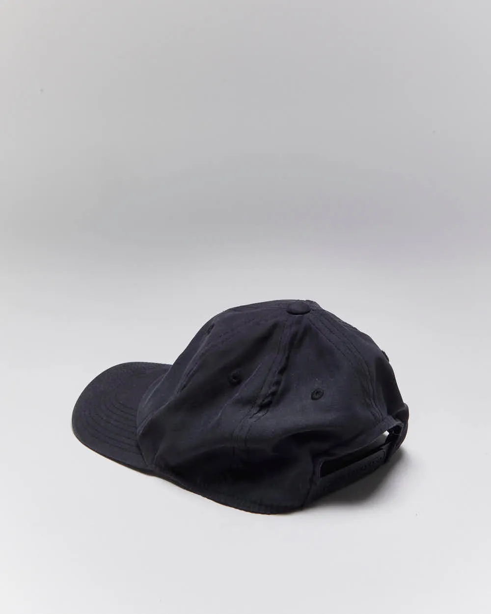 Vintage 90's Umbro Embroidered Logo Snapback Cap - OS sold by Rokit product image thumbnail 2