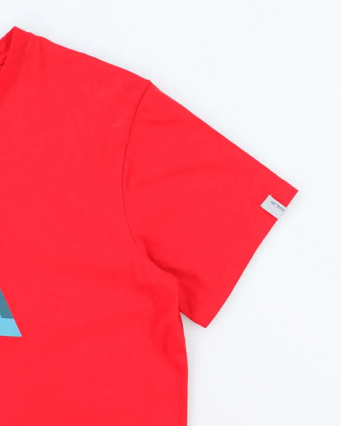 Vintage 2000's Arc'teryx T-shirt - L sold by Rokit product image thumbnail 4