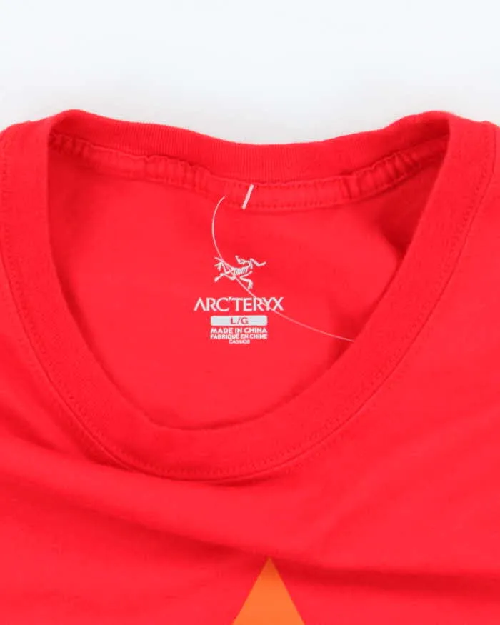 Vintage 2000's Arc'teryx T-shirt - L sold by Rokit product image thumbnail 5