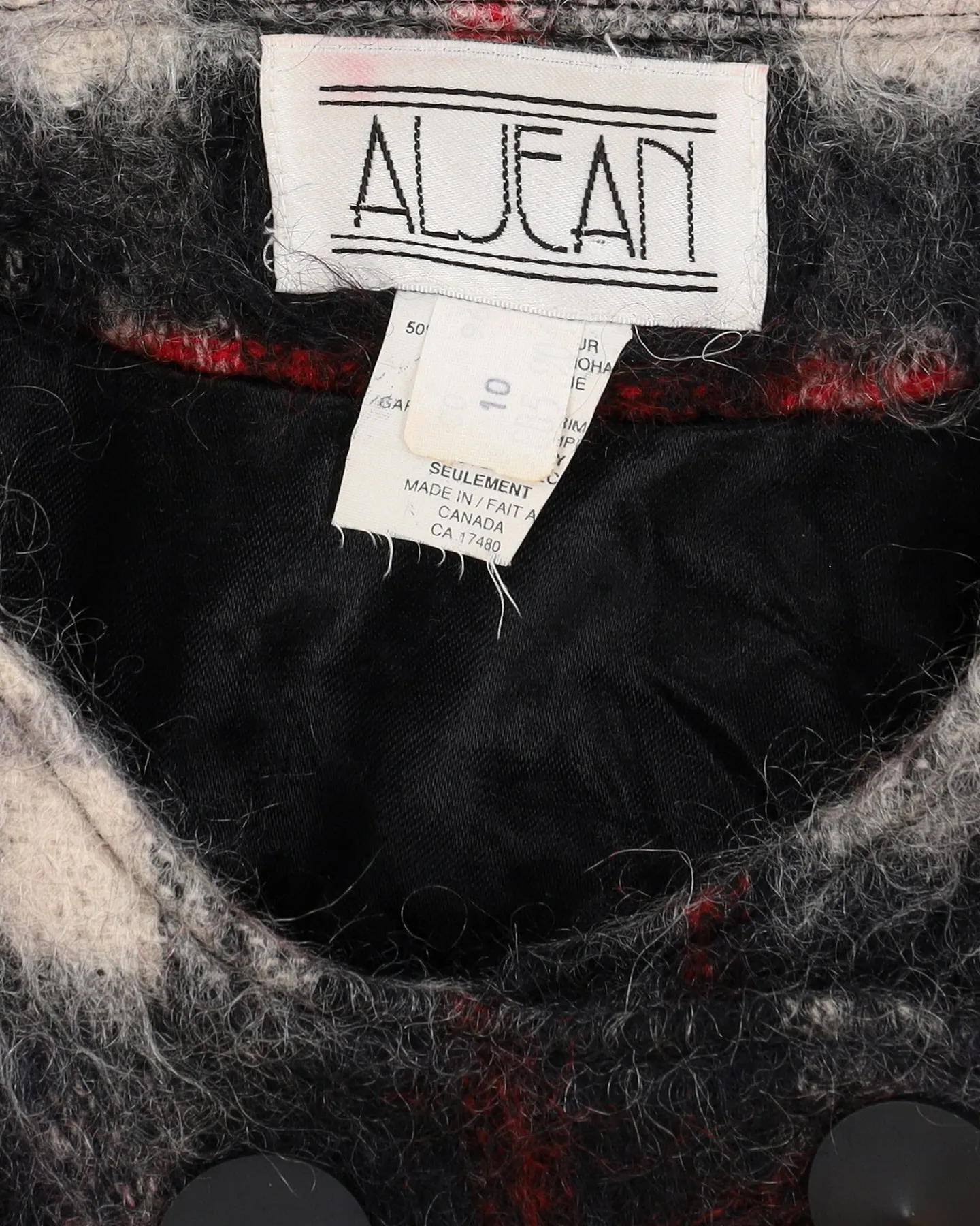 1980s Mohair And Wool Plaid Poncho - L sold by Rokit product image thumbnail 3