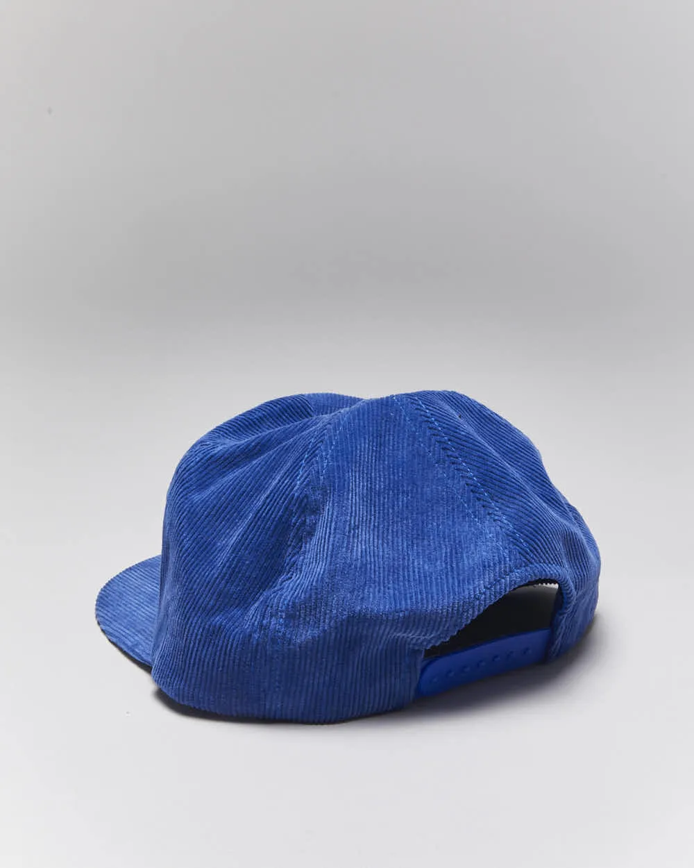 Vintage 90's Molson Skiing Corduroy Snapback Hat - OS sold by Rokit product image thumbnail 2