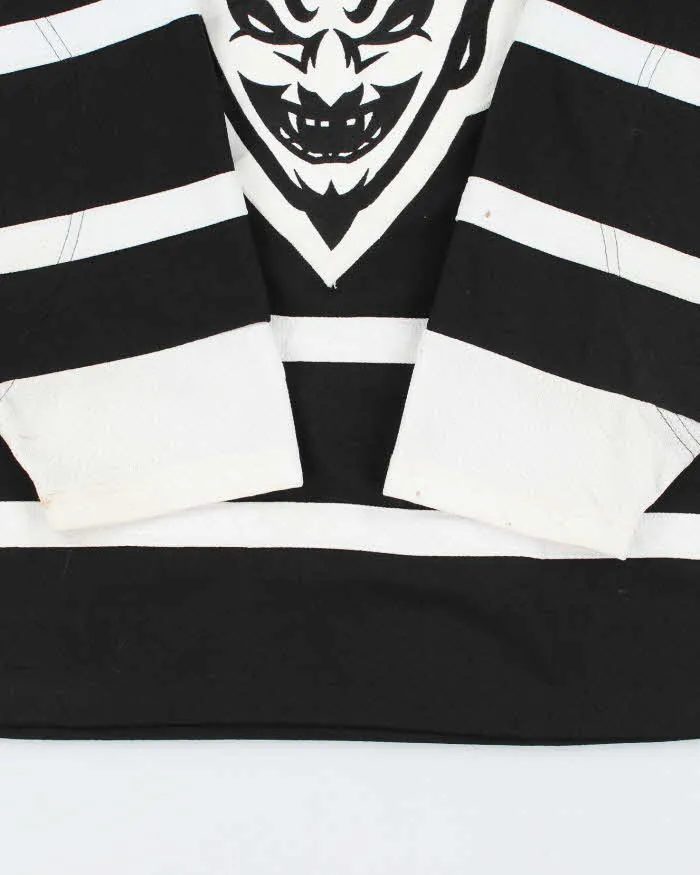 Vintage 2000's Devil Graphic Oversized Hockey Jersey - M sold by Rokit product image thumbnail 4