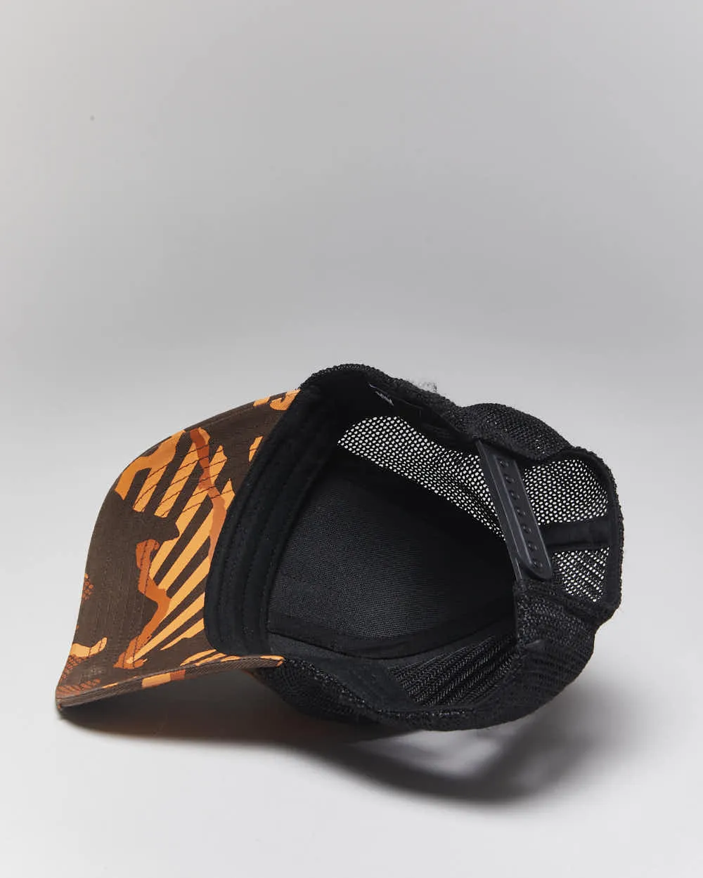 Vintage 2000's Oakley Orange Camo Trucker Cap - OS sold by Rokit product image thumbnail 5
