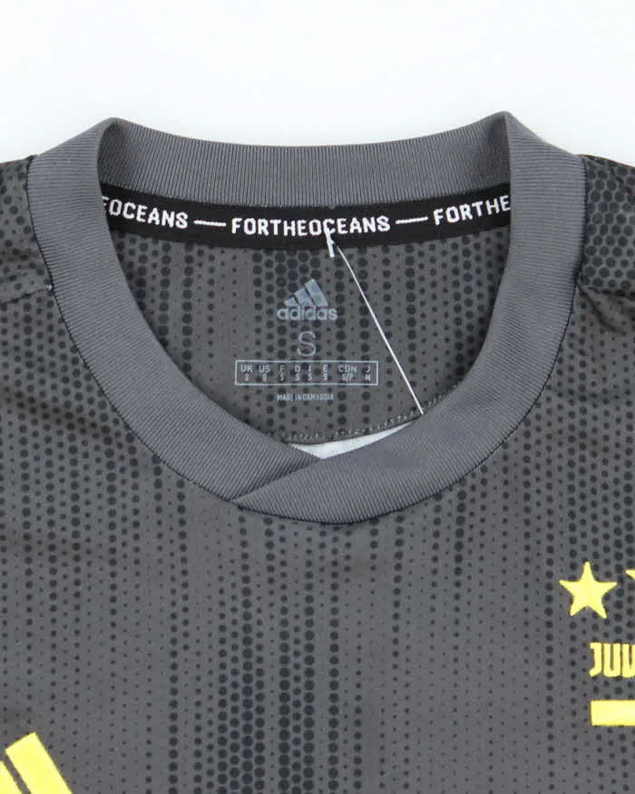 Vintage Adidas Juventus Third Football Shirt - S sold by Rokit product image thumbnail 5
