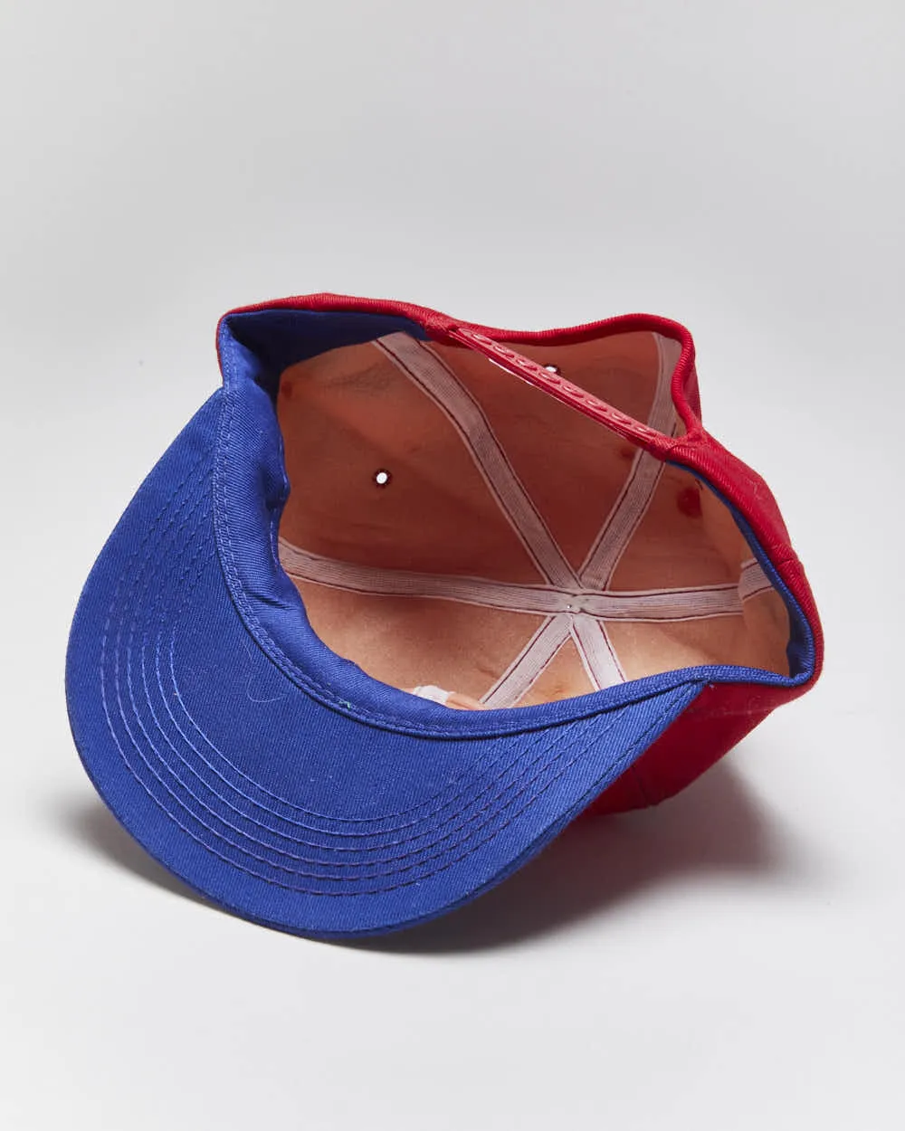 Vintage 80's Shell Oil Whale Graphic Snapback Cap - OS sold by Rokit product image thumbnail 4