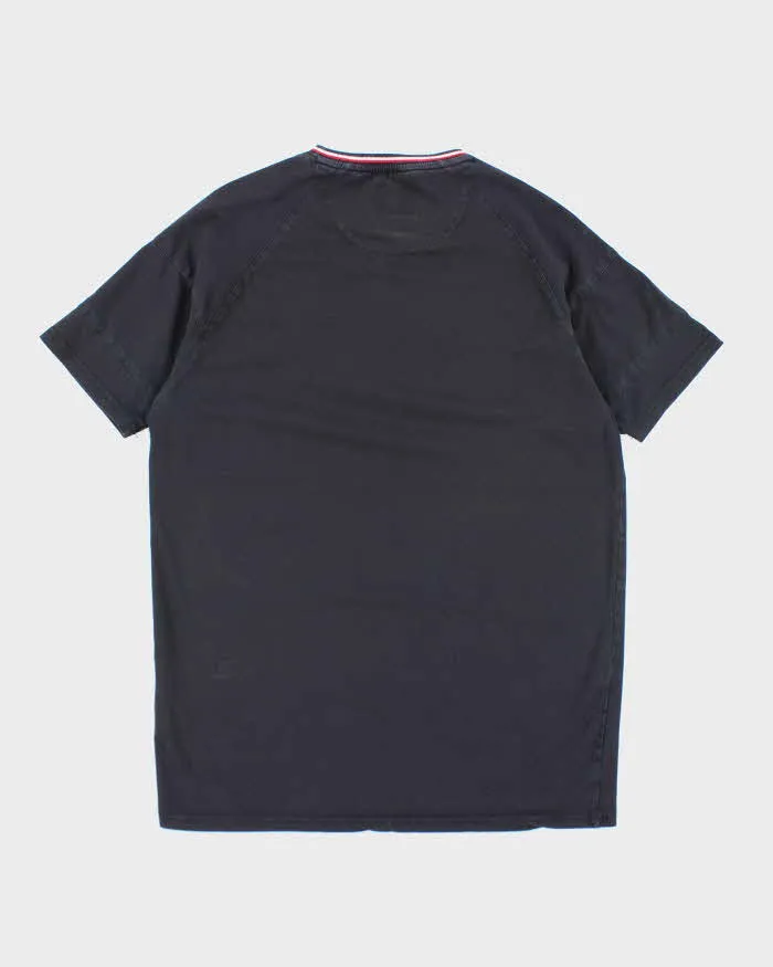 Vintage Dolce & Gabbana T-shirt - L sold by Rokit product image thumbnail 2