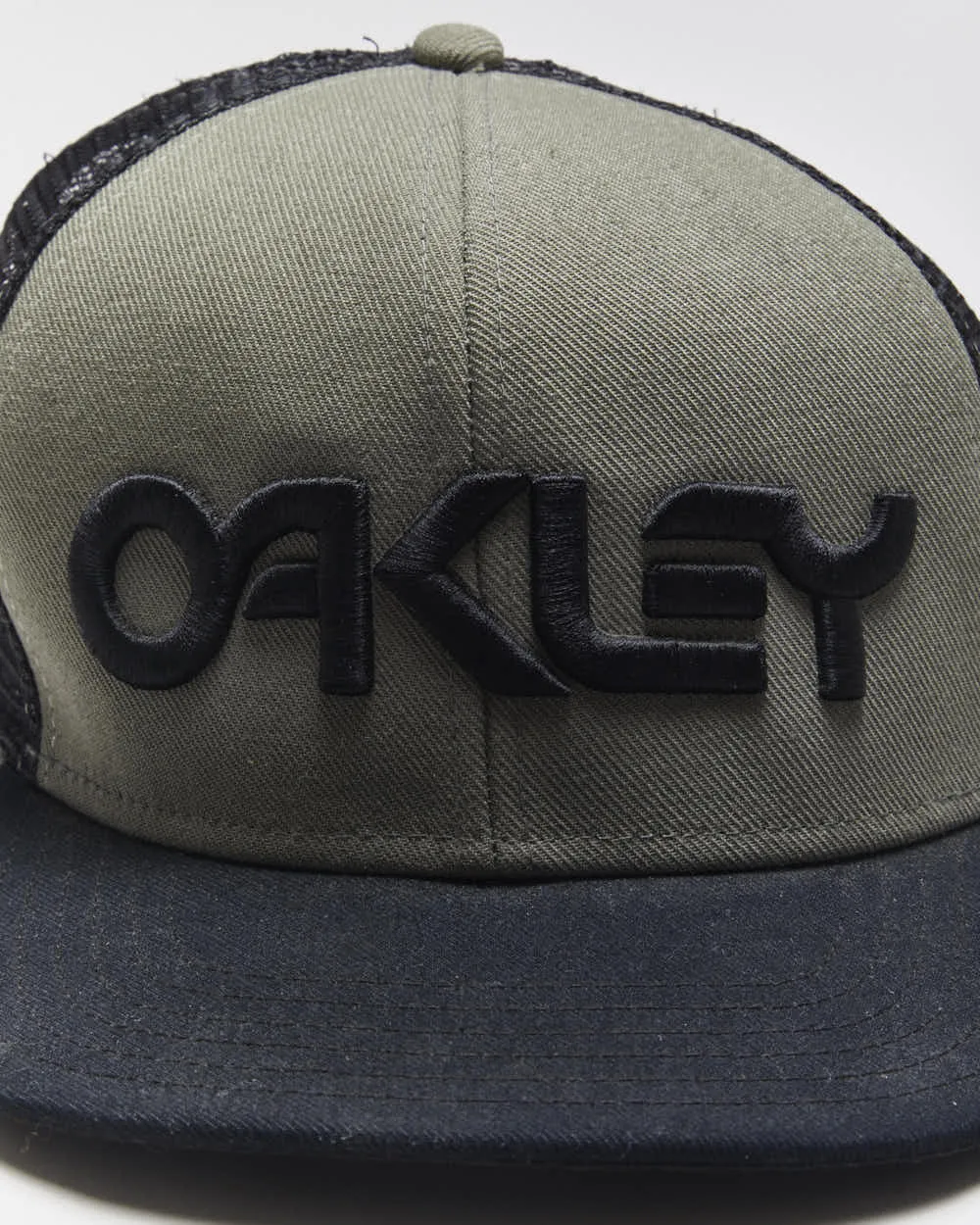 Vintage Oakley Spell Out Logo Trucker Cap - OS sold by Rokit product image thumbnail 3