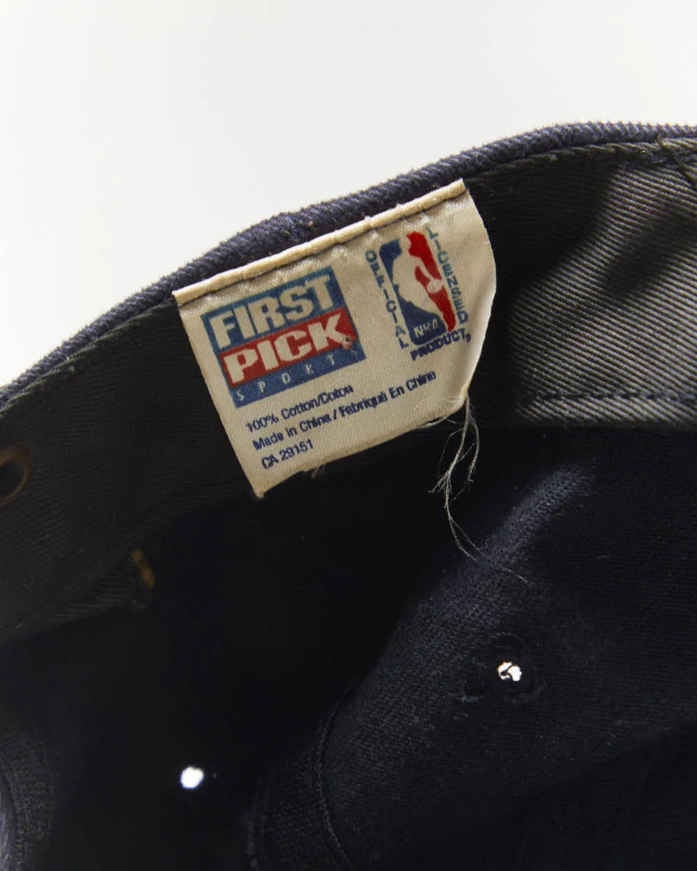 Vintage Vancouver Grizzlies Cap - OS sold by Rokit product image thumbnail 5