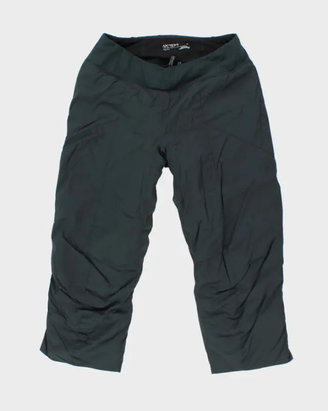 Vintage Women's Arc'teryx Inuslated 3/4 Length Trousers - W26 L20 sold by Rokit