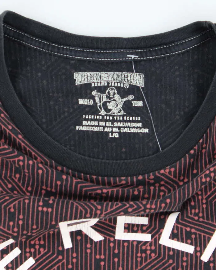Vintage 2000's True Religion Patterned Centre Logo T-Shirt - L sold by Rokit product image thumbnail 5