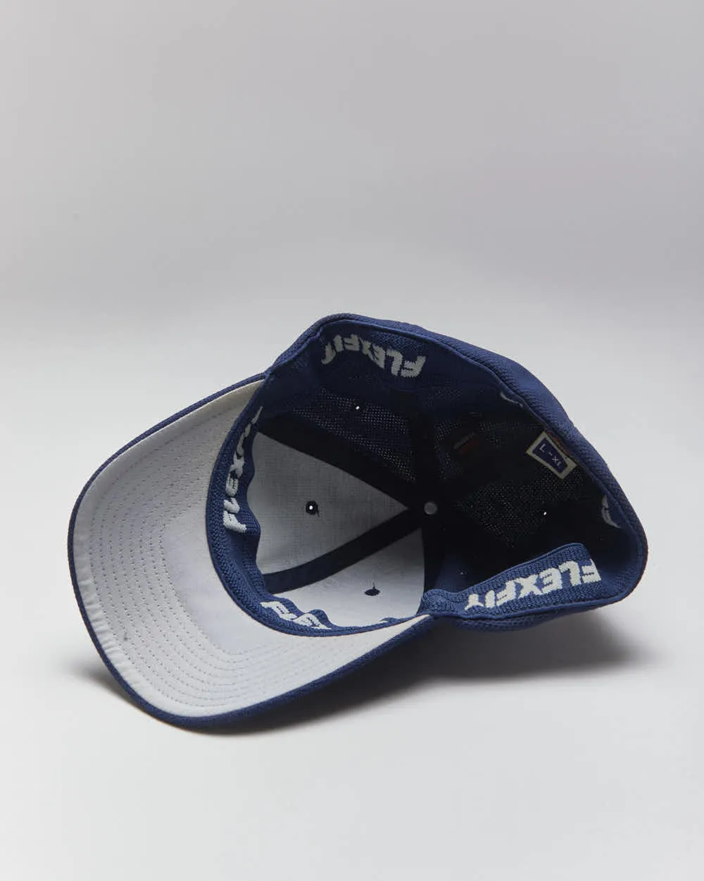 Vintage Oakley Baseball Cap - OS sold by Rokit product image thumbnail 4