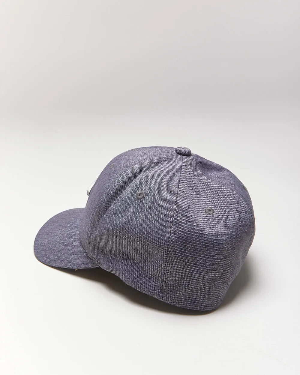 Vintage Oakley O Logo Fitted Cap - L/XL sold by Rokit product image thumbnail 2