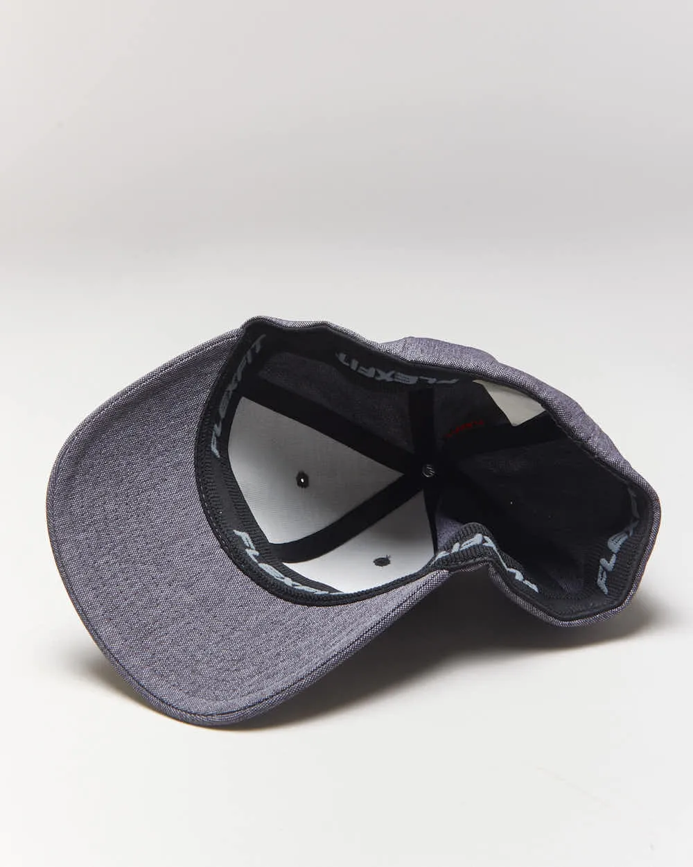 Vintage Oakley O Logo Fitted Cap - L/XL sold by Rokit product image thumbnail 4