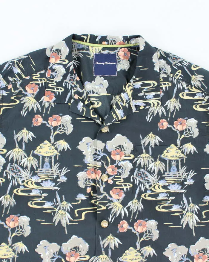 Vintage Tommy Bahama All Over Print Hawaiian Shirt - L sold by Rokit product image thumbnail 3
