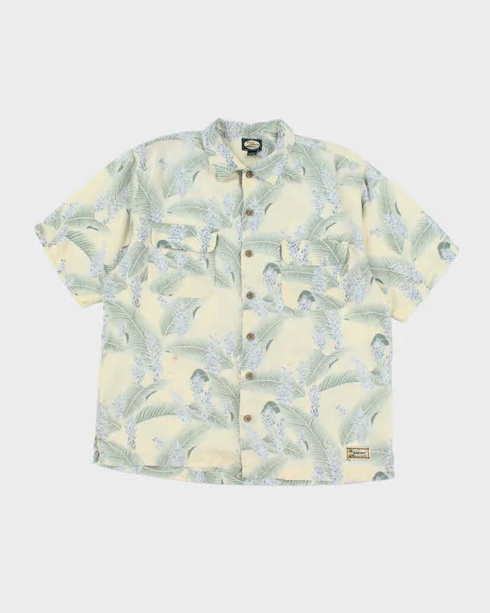 Vintage Tommy Bahama Patterned Lightweight Hawaiian Shirt - L sold by Rokit
