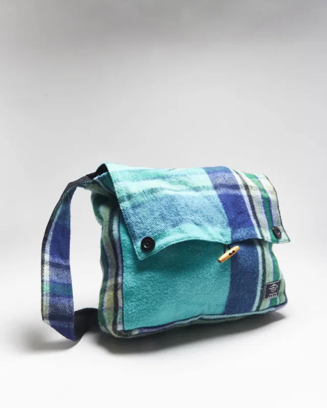 Vintage Maligne Lake Merino Wool Bag sold by Rokit