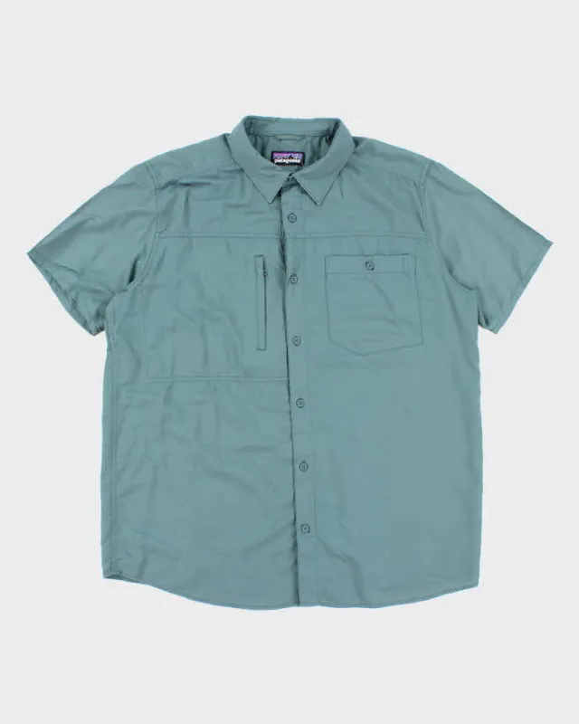 Vintage Patagonia Lightweight Utility Shirt - M sold by Rokit