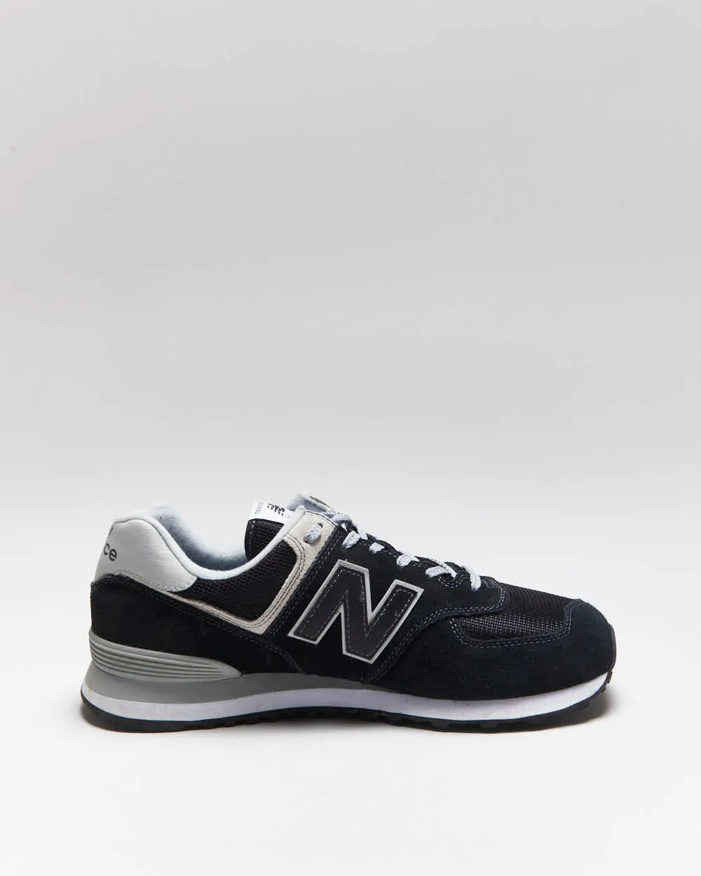 New Balance Classic 574 Trainers - UK10 sold by Rokit product image thumbnail 2