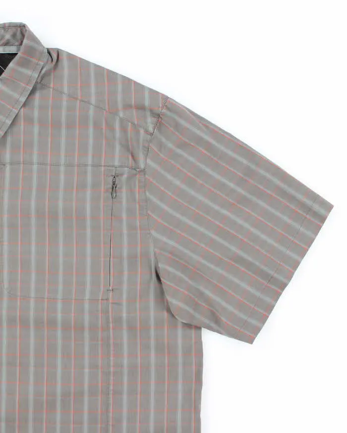 Vintage Arc'teryx Lightweight Hidden Pockets Shirt - XL sold by Rokit product image thumbnail 4