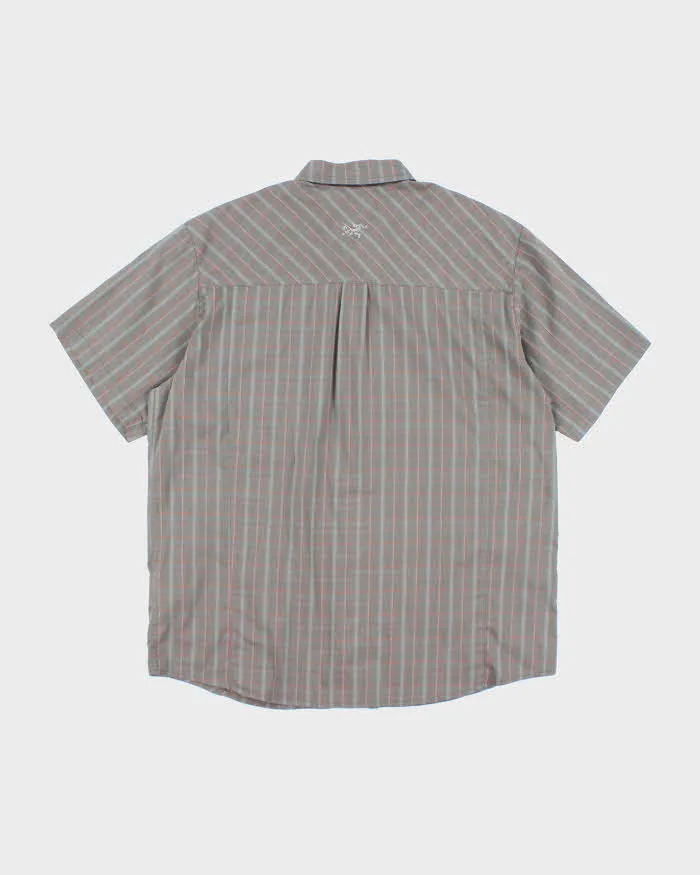 Vintage Arc'teryx Lightweight Hidden Pockets Shirt - XL sold by Rokit product image thumbnail 2
