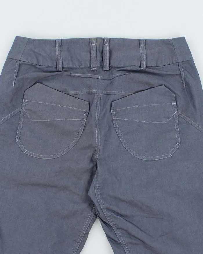 Vintage Y2K Arc'teryx 3/4 Lightweight Shorts - W32 L29 sold by Rokit product image thumbnail 4