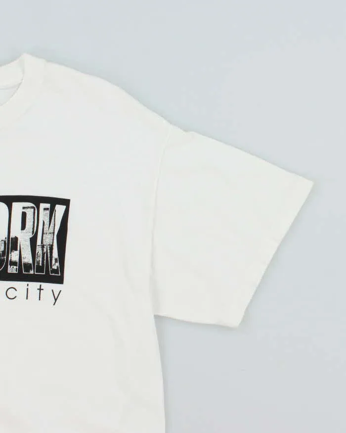 Vintage 00s New York City T-shirt - L sold by Rokit product image thumbnail 4