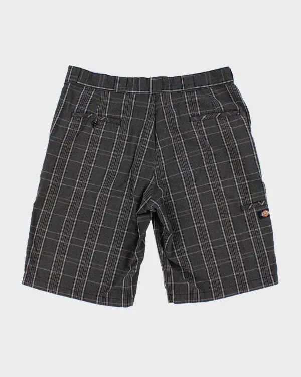 Vintage Dickies Baggy Patterned Shorts - W36 L12 sold by Rokit product image thumbnail 2