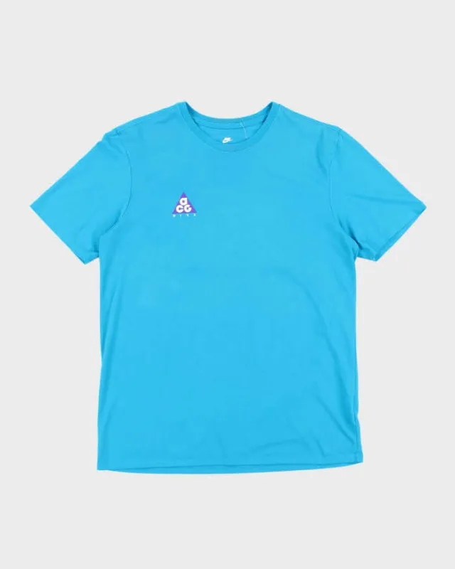 Vintage 2000's Nike ACG Small Graphic T-Shirt - L sold by Rokit