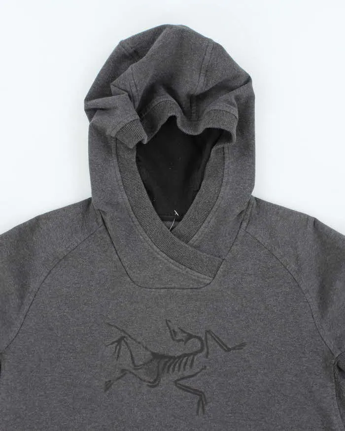 Vintage 2000's Arc'teryx Centre Logo Hoodie - L sold by Rokit product image thumbnail 3