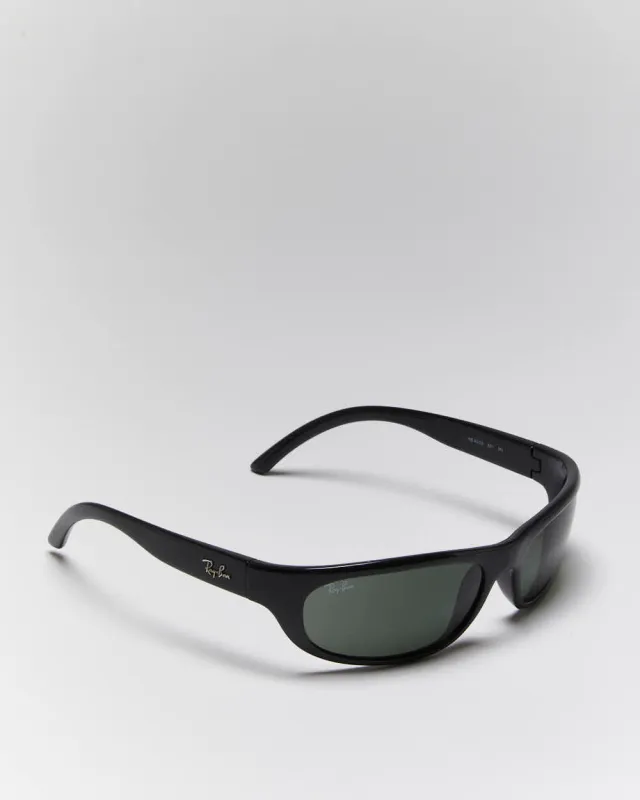 Vintage 00s Ray Ban Sunglasses sold by Rokit