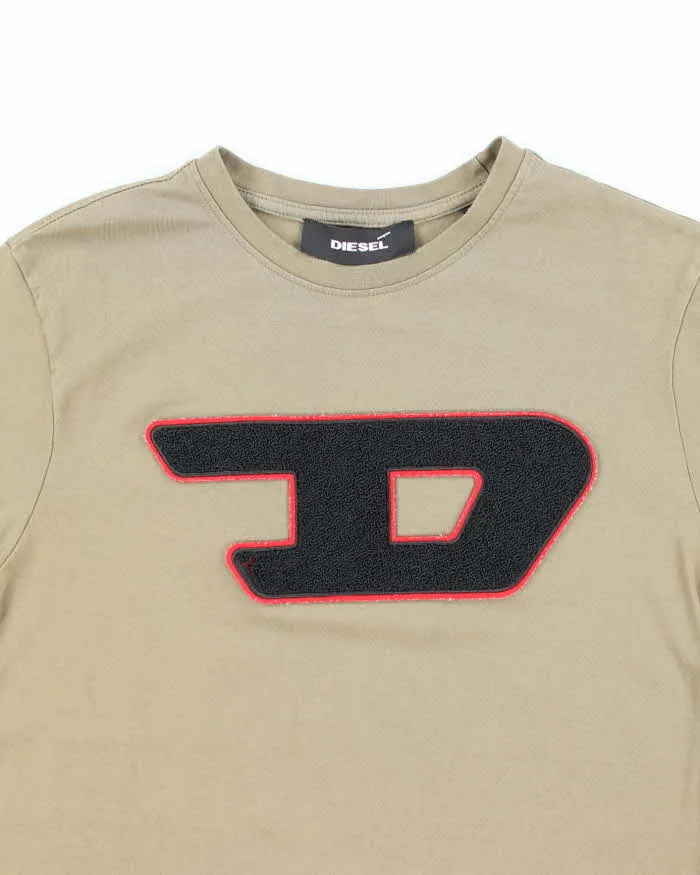 Vintage Y2K Diesel Textured Graphic T-Shirt - M sold by Rokit product image thumbnail 3