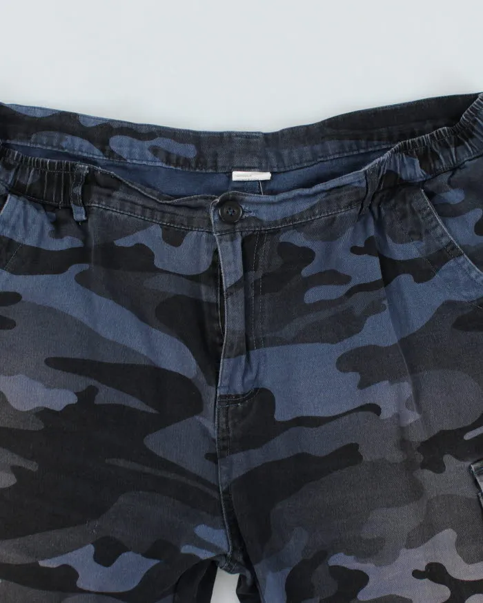 00s Faded Blue Camouflage Cargo Shorts - W38 sold by Rokit product image thumbnail 4