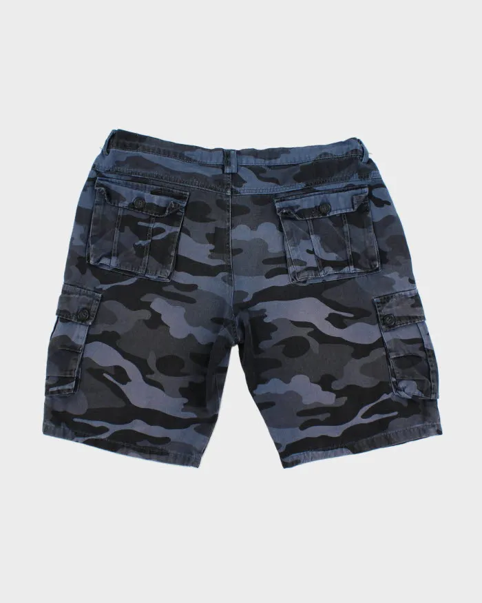 00s Faded Blue Camouflage Cargo Shorts - W38 sold by Rokit product image thumbnail 2