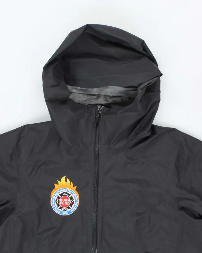 Vintage Arc'teryx Embroidered Gore-Tex Hooded Jacket - L sold by Rokit product image thumbnail 3