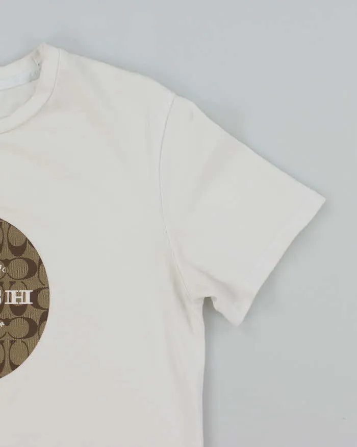 Vintage Coach House of Leather Graphic T-Shirt - S sold by Rokit product image thumbnail 4