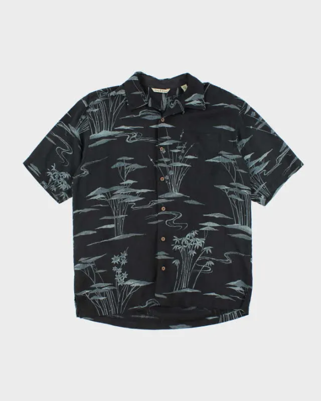 Vintage Tommy Bahama Patterned Silk Hawaiian Shirt - M sold by Rokit
