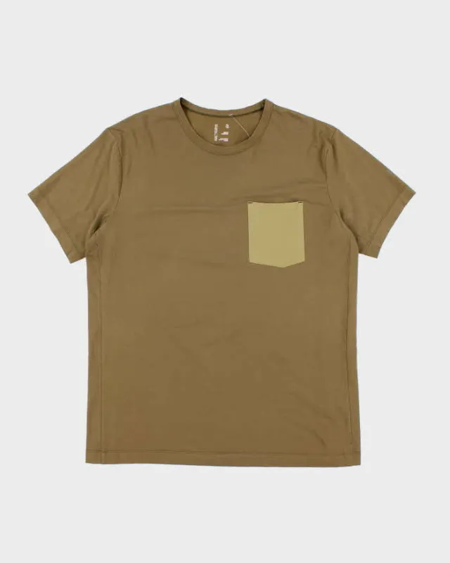 Vintage Arc'teryx Lightweight Pocket T-Shirt - XL sold by Rokit