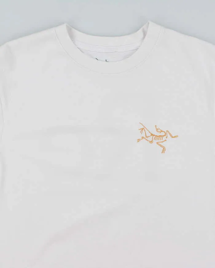 Vintage 2000's Arc'teryx Urvogel Skeleton Logo Graphic T-Shirt - M sold by Rokit product image thumbnail 3