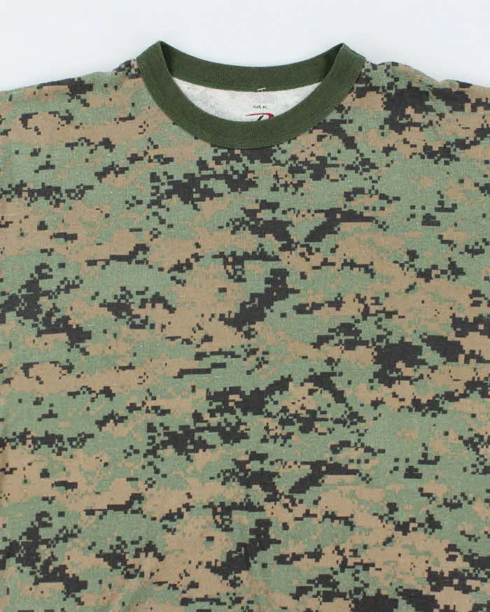 Vintage Y2K Green Digital Camouflage Army T-Shirt - XL sold by Rokit product image thumbnail 2