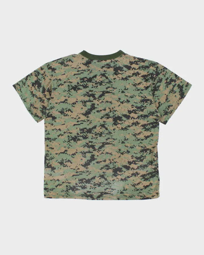 Vintage Y2K Green Digital Camouflage Army T-Shirt - XL sold by Rokit product image thumbnail 3