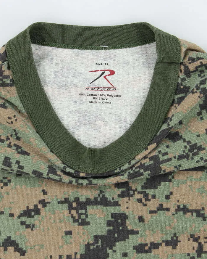 Vintage Y2K Green Digital Camouflage Army T-Shirt - XL sold by Rokit product image thumbnail 5