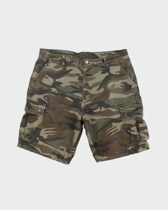 Vintage 2000's Levi's Baggy Camouflage Cargo Shorts - W34 L9 sold by Rokit