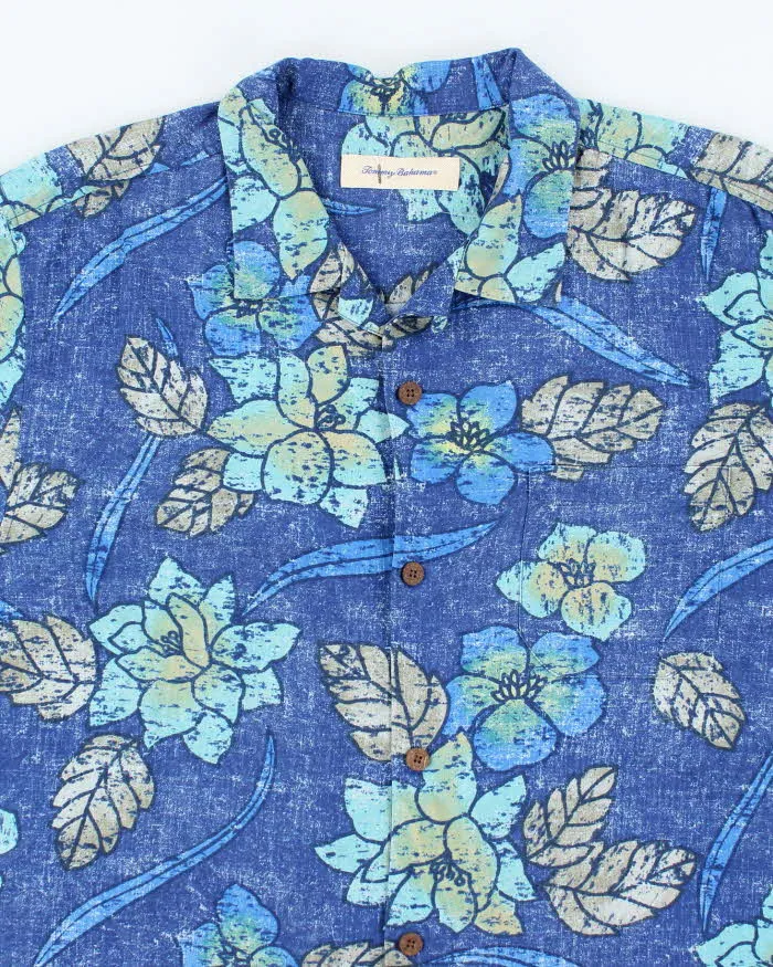 Vintage Tommy Bahama Silk Hawaiian Shirt - XL sold by Rokit product image thumbnail 3
