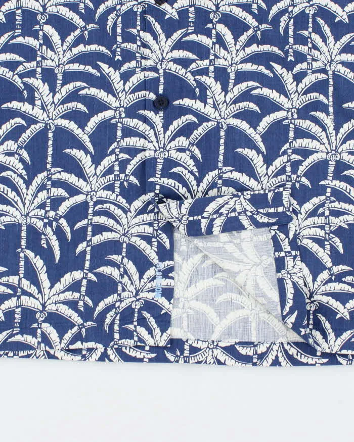 Vintage 2000's Tommy Bahama Palm Tree Print Short Sleeve Shirt - L sold by Rokit product image thumbnail 4