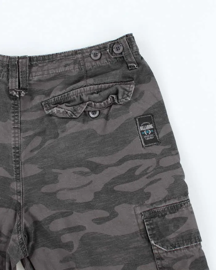 Vintage 2000's Billabong Black Camouflage Cargo Shorts - W32 L10 sold by Rokit product image thumbnail 4