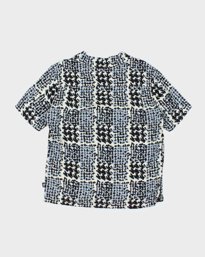 Vintage 2000's Stussy Patterned Lightweight Hawaiian Shirt - S sold by Rokit product image thumbnail 2