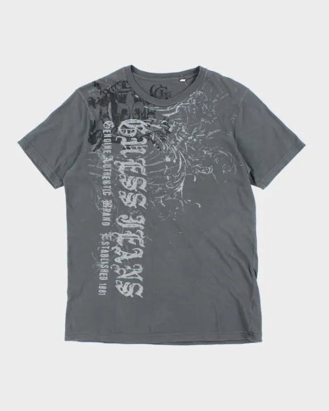 Vintage Y2K Guess Y2K Graphic T-Shirt - M sold by Rokit