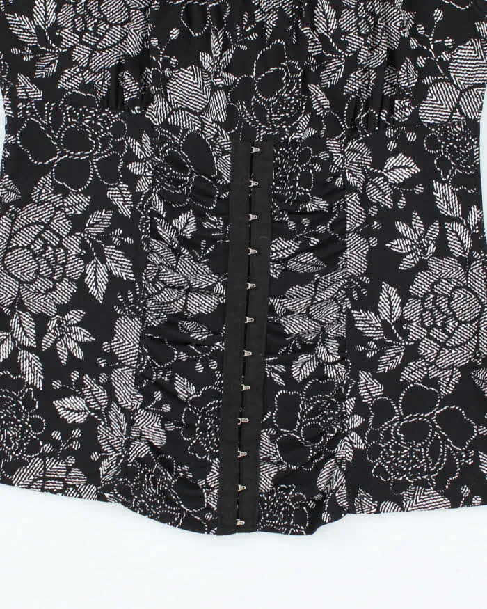 Vintage Y2k 00s Reitmans Clasp Milkmaid Style Blouse - S sold by Rokit product image thumbnail 4