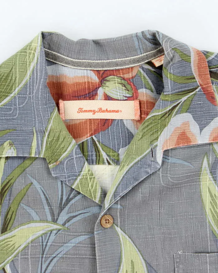 Vintage 2000's Tommy Bahama Silk Patterned Hawaiian Shirt - M sold by Rokit product image thumbnail 5