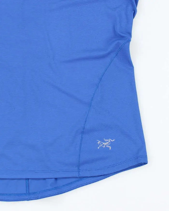 Vintage 2000's Arc'teryx Lightweight Small Logo Sports T-Shirt - L sold by Rokit product image thumbnail 4